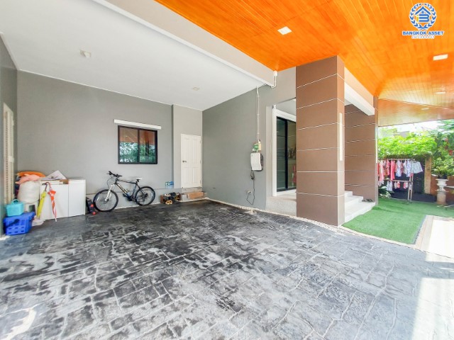 *****บ้านเดี่ยวมือสองย่านนนทบุรี ม.ลัดดาวิลล์4 บ้านกล้วย-ไทรน้อย บ้านสวยหลังใหญ่ เนื้อที่มากสุดถึง 53.4 ตร.ว. ฟังก์ชันครบ 4 ห้องนอน 3 ห้องน้ำ 2 ที่จอดรถ บนทำเลศักยภาพ ใกล้จุดขึ้นทางด่วน "กาญจนาภิเษก" เพียง 15 นาทีก็ถึงรถไฟฟ้าสายสีม่วง "สถานีคลองบางไผ่" ในราคาสุดคุ้ม!